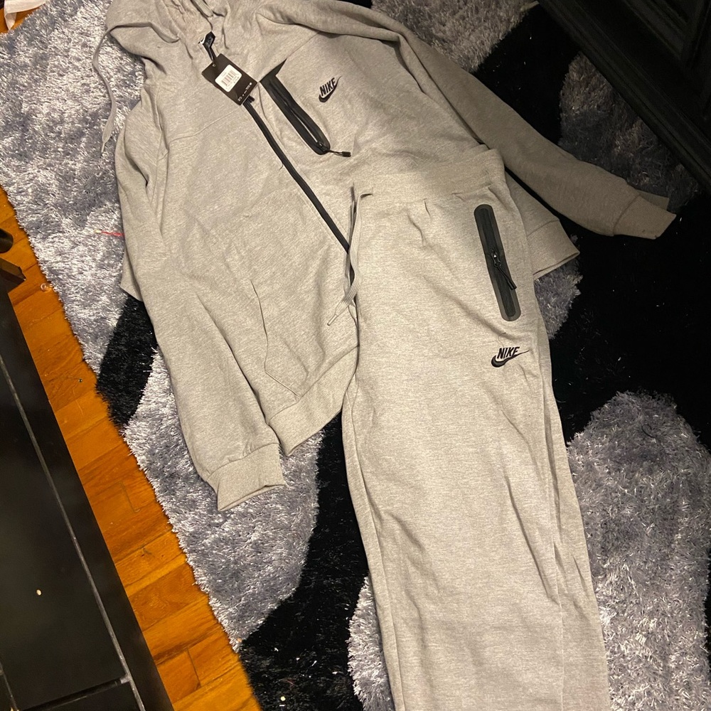 Brand new with tags nikes $90 a piece - Picture 6 of 10